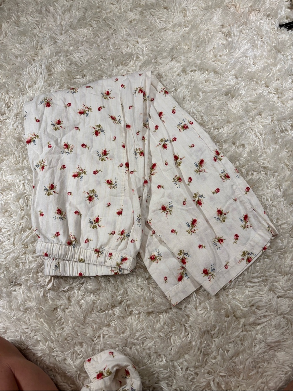 Ralph Lauren White Button-Up Pajama Set with Red Floral Embroidery-PM - Picture 10 of 11